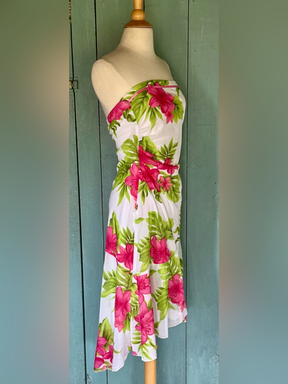 Mariposa Hawaii Vacation Tropical Hibiscus Strapless Asymmetrical Midi Mesh M